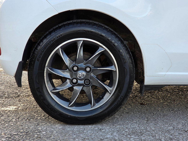 Toyota Yaris 1.0 VVT-i Edition Euro 5 3dr