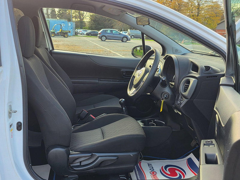 Toyota Yaris 1.0 VVT-i Edition Euro 5 3dr