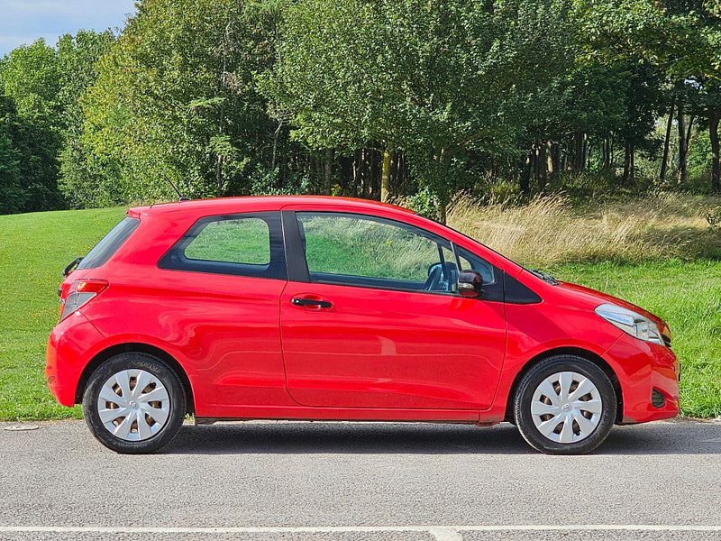 Toyota Yaris 1.0 VVT-i T2 Euro 5 3dr