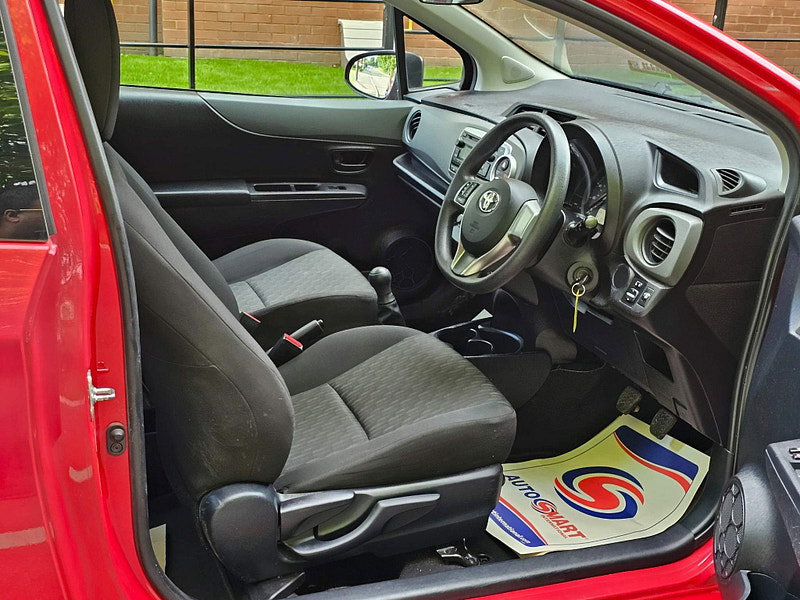 Toyota Yaris 1.0 VVT-i T2 Euro 5 3dr