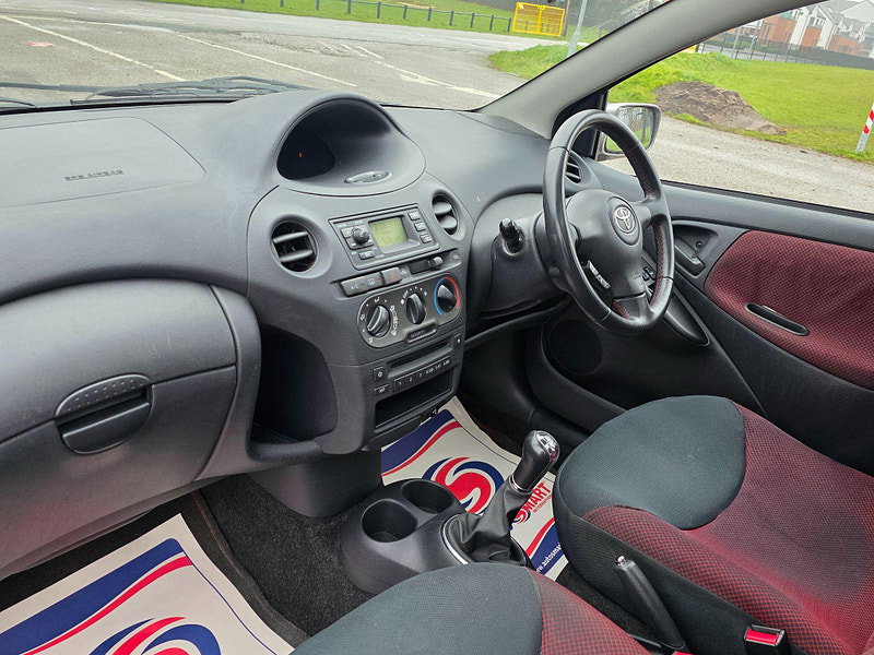 Toyota Yaris 1.3 VVT-i Colour Collection 5dr