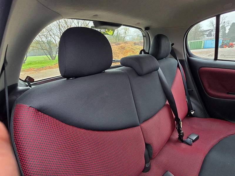 Toyota Yaris 1.3 VVT-i Colour Collection 5dr