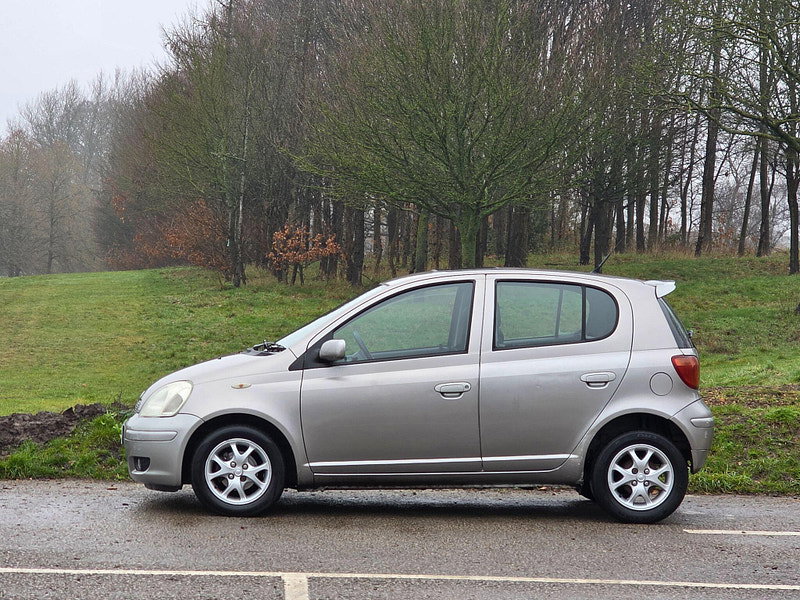Toyota Yaris 1.3 VVT-i Colour Collection 5dr