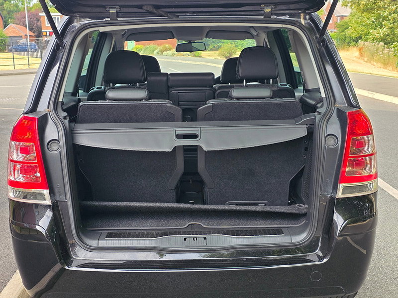 Vauxhall Zafira 1.6 16V Design MPV 5dr Petrol Manual Euro 4 (115 ps)