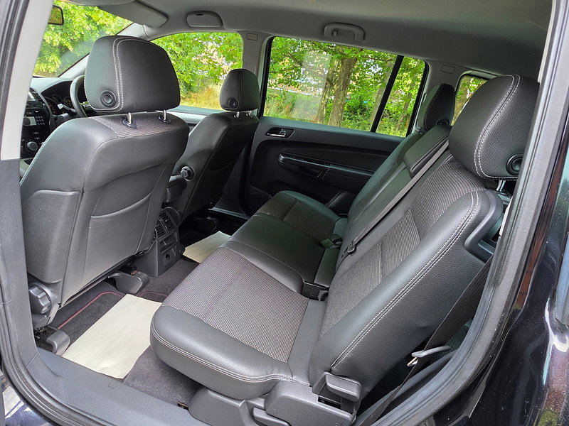 Vauxhall Zafira 1.6 16V Design MPV 5dr Petrol Manual Euro 4 (115 ps)