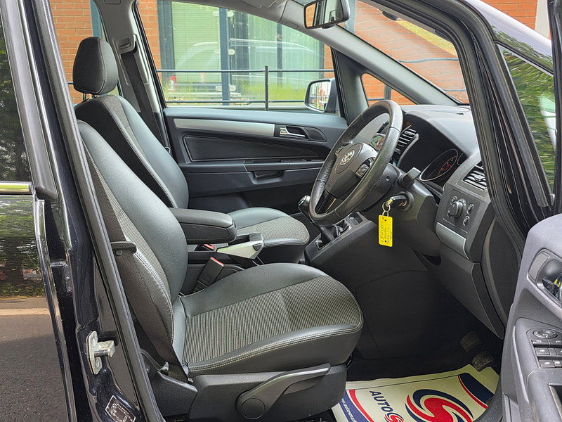Vauxhall Zafira 1.6 16V Design MPV 5dr Petrol Manual Euro 4 (115 ps)