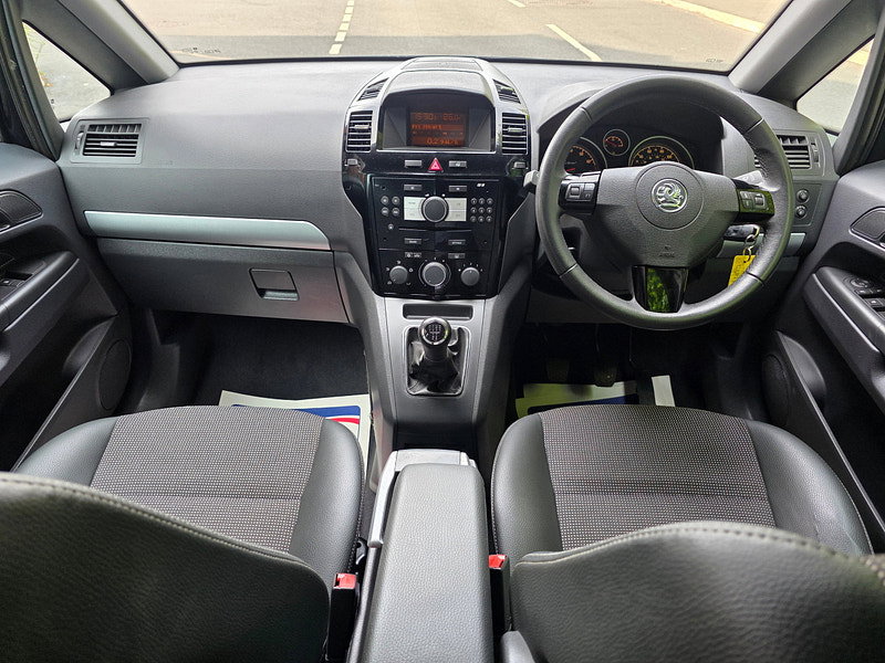 Vauxhall Zafira 1.6 16V Design MPV 5dr Petrol Manual Euro 4 (115 ps)