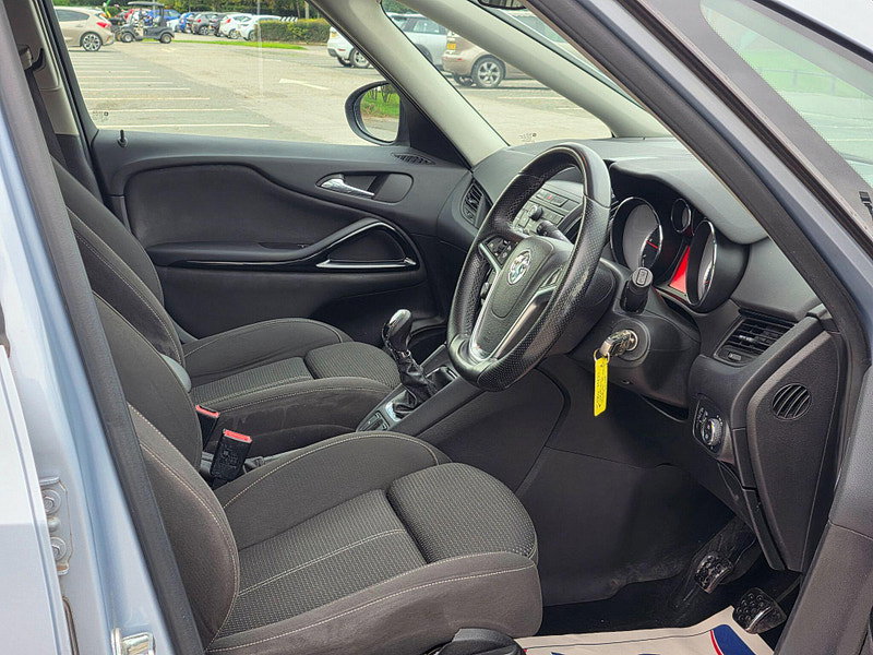 Vauxhall Zafira Tourer 2.0 CDTi SRi Euro 5 5dr