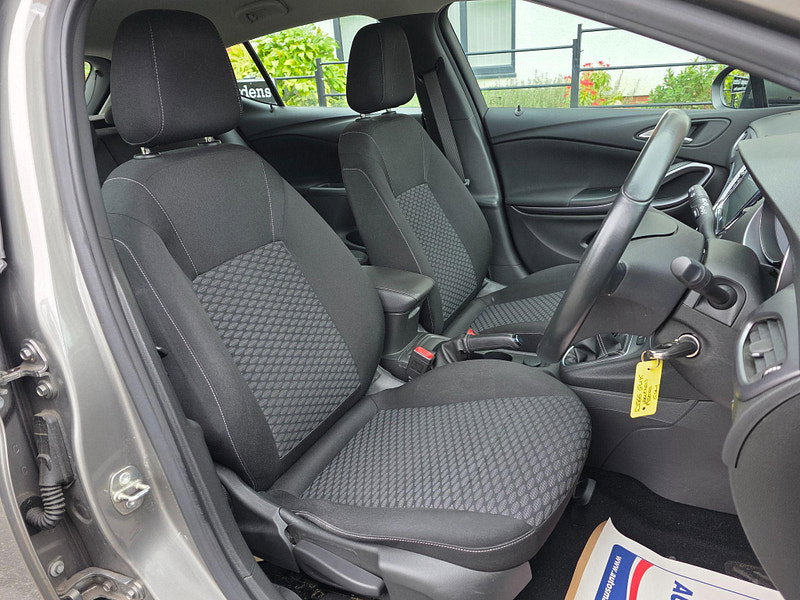 Vauxhall Astra 1.6 CDTi ecoFLEX Tech Line Euro 6 (s/s) 5dr