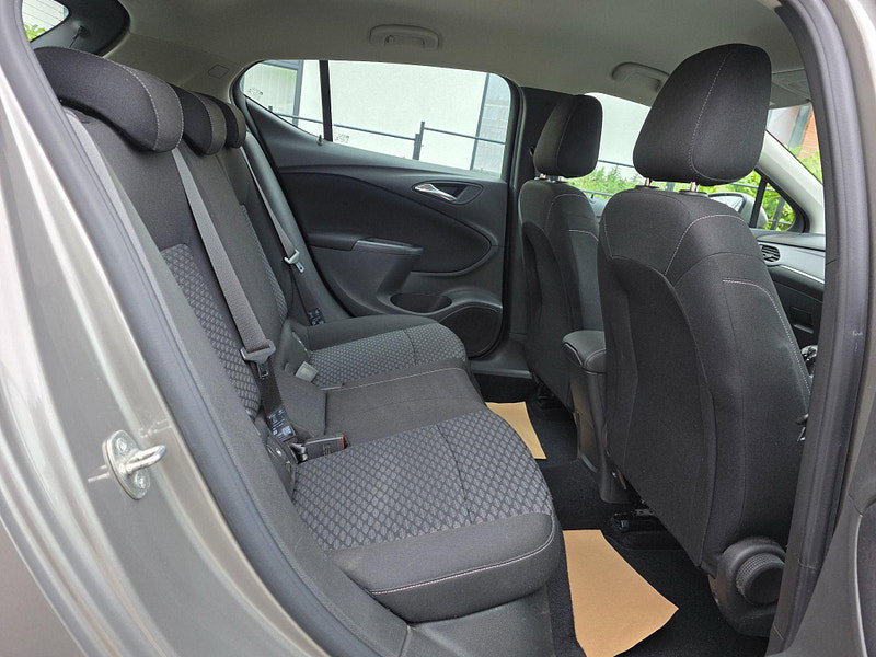 Vauxhall Astra 1.6 CDTi ecoFLEX Tech Line Euro 6 (s/s) 5dr