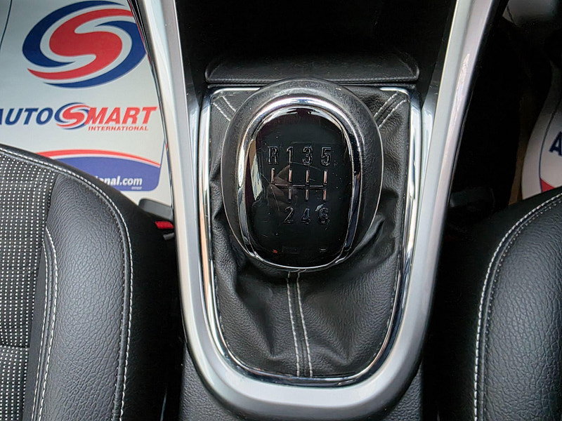 Vauxhall Astra GTC 1.6T 16V SRi Euro 5 3dr