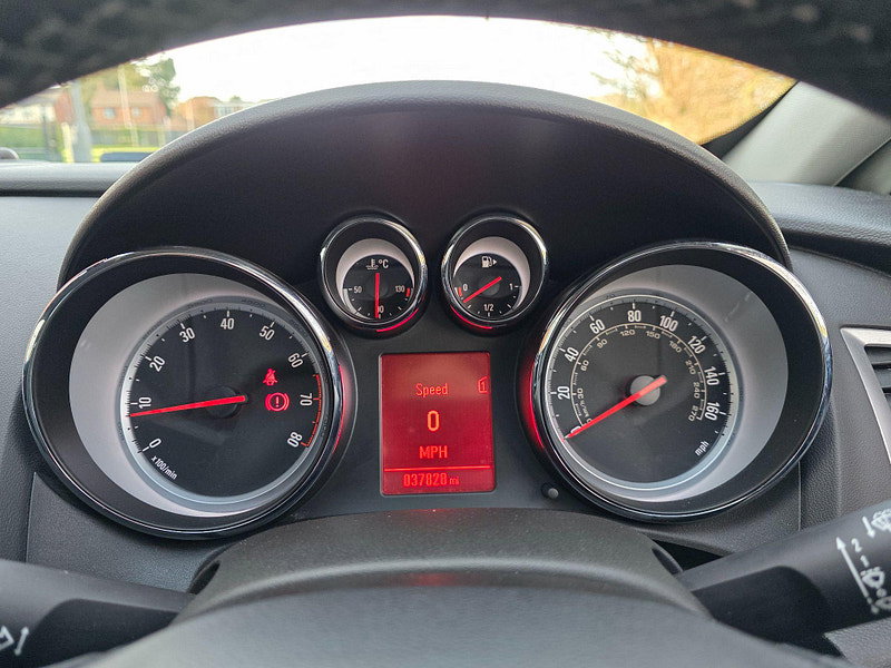 Vauxhall Astra GTC 1.6T 16V SRi Euro 5 3dr