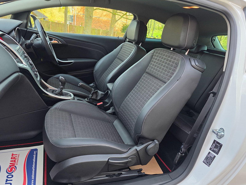 Vauxhall Astra GTC 1.6T 16V SRi Euro 5 3dr