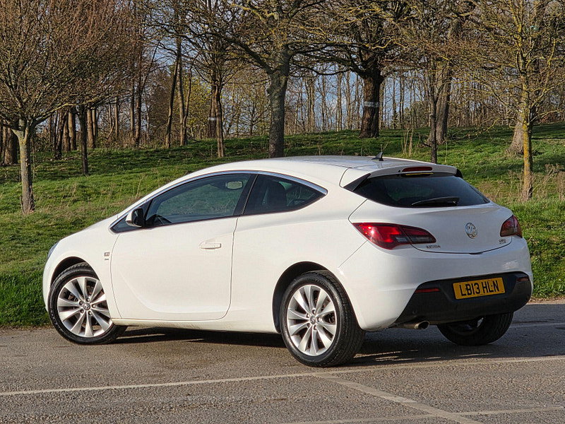 Vauxhall Astra GTC 1.6T 16V SRi Euro 5 3dr