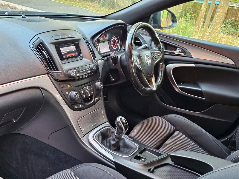 Vauxhall Insignia 1.8 16V Limited Edition Euro 5 5dr