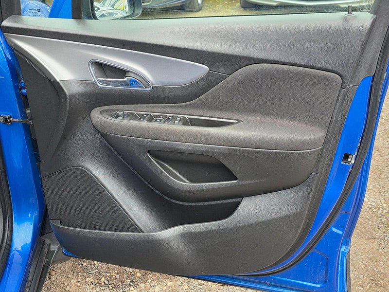 Vauxhall Mokka 1.7 CDTi Exclusiv 4WD Euro 5 (s/s) 5dr