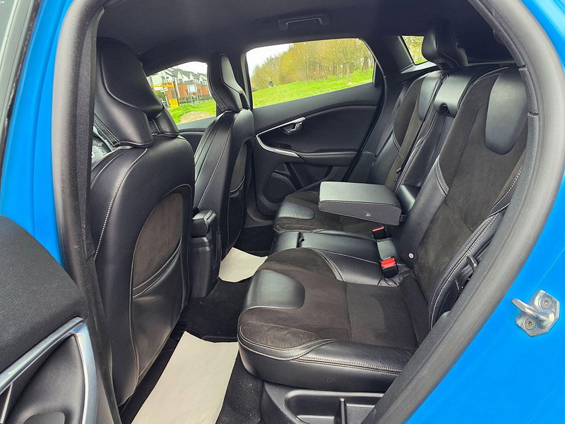 Volvo V40 2.0 T2 R-Design Euro 6 (s/s) 5dr