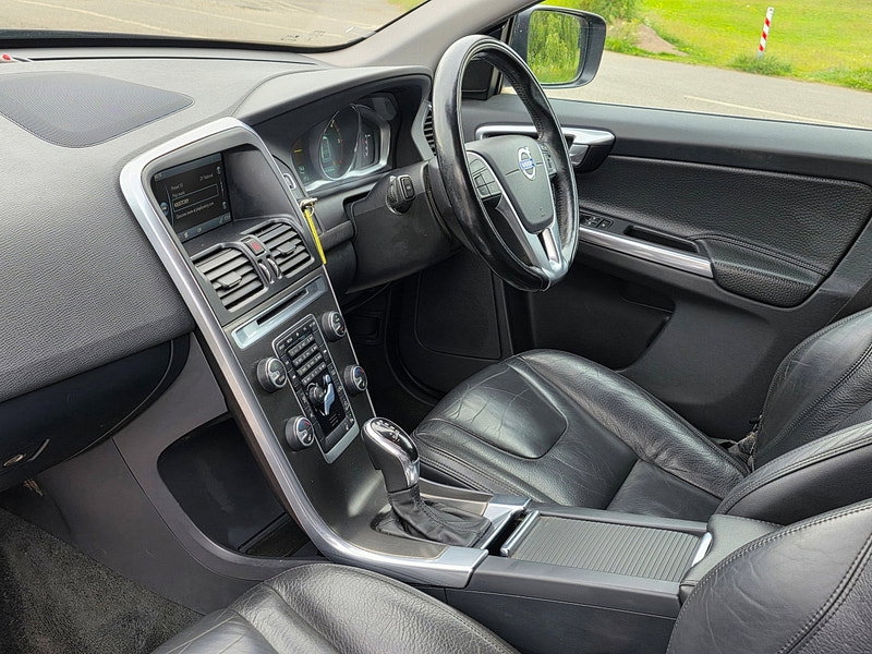 Volvo XC60 2.4 D5 SE Lux Nav Geartronic AWD Euro 5 5dr