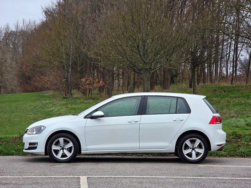Volkswagen Golf 1.6 TDI BlueMotion Tech Match Euro 5 (s/s) 5dr