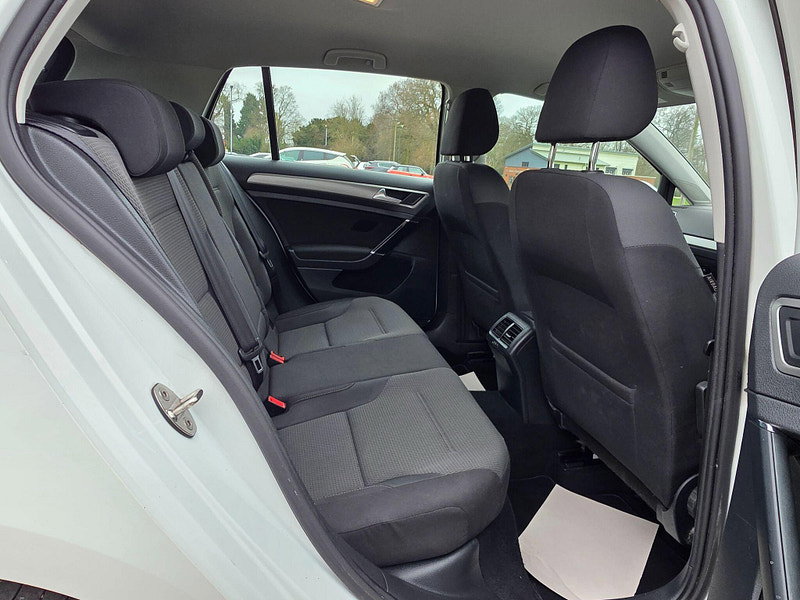 Volkswagen Golf 1.6 TDI BlueMotion Tech Match Euro 5 (s/s) 5dr
