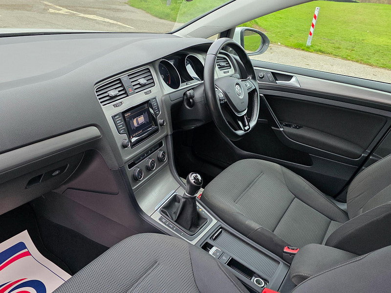 Volkswagen Golf 1.6 TDI BlueMotion Tech Match Euro 5 (s/s) 5dr