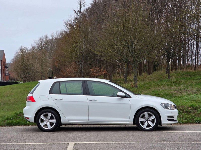 Volkswagen Golf 1.6 TDI BlueMotion Tech Match Euro 5 (s/s) 5dr