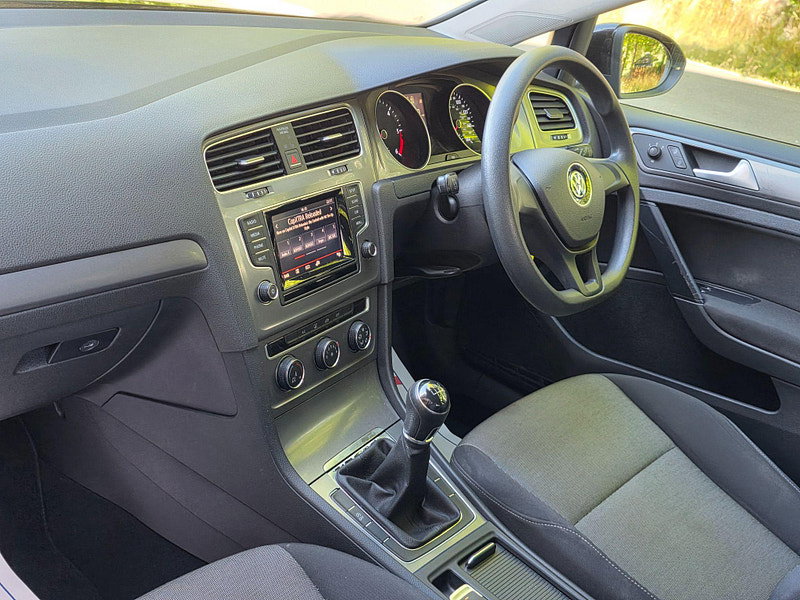 Volkswagen Golf 1.6 TDI BlueMotion Tech S Euro 5 (s/s) 5dr