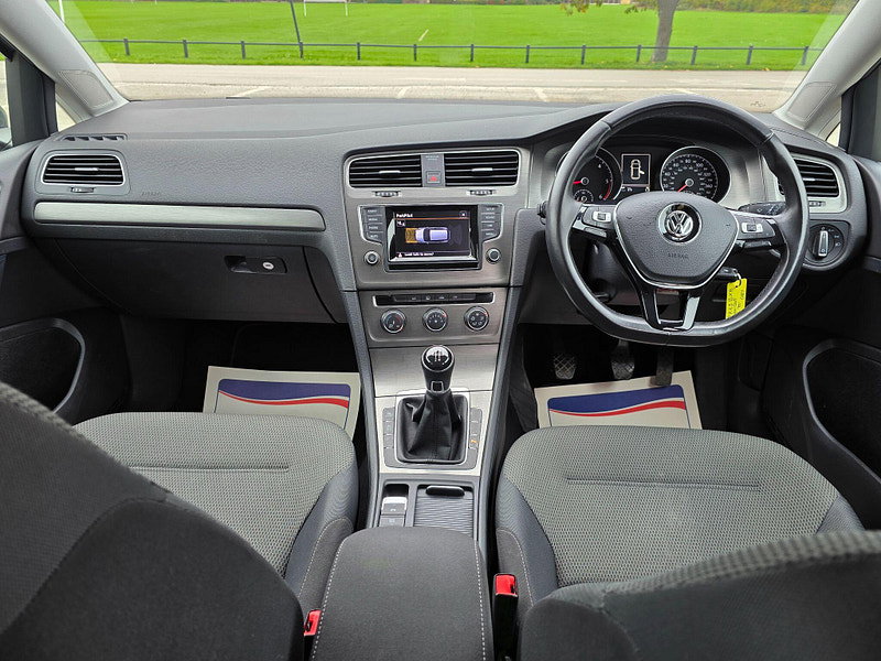 Volkswagen Golf 1.6 TDI BlueMotion Tech SE Euro 5 (s/s) 5dr