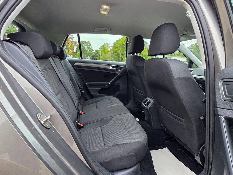 Volkswagen Golf 1.6 TDI BlueMotion Tech SE Euro 5 (s/s) 5dr