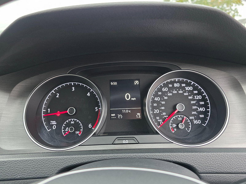 Volkswagen Golf 1.6 TDI BlueMotion Tech SE Euro 5 (s/s) 5dr