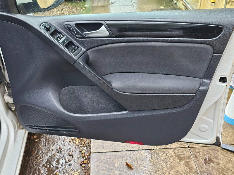 Volkswagen Golf 2.0 TDI Match Euro 5 5dr