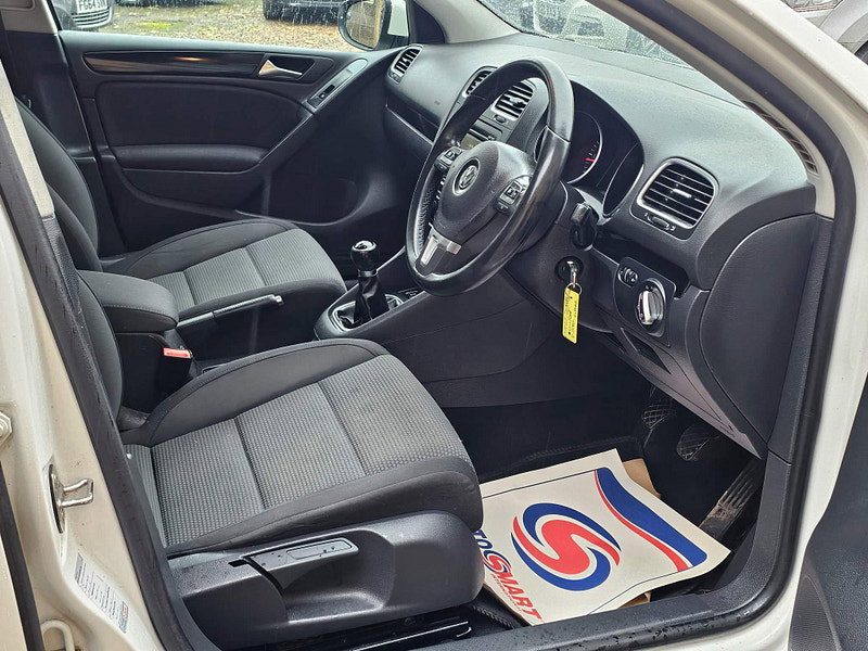 Volkswagen Golf 2.0 TDI Match Euro 5 5dr