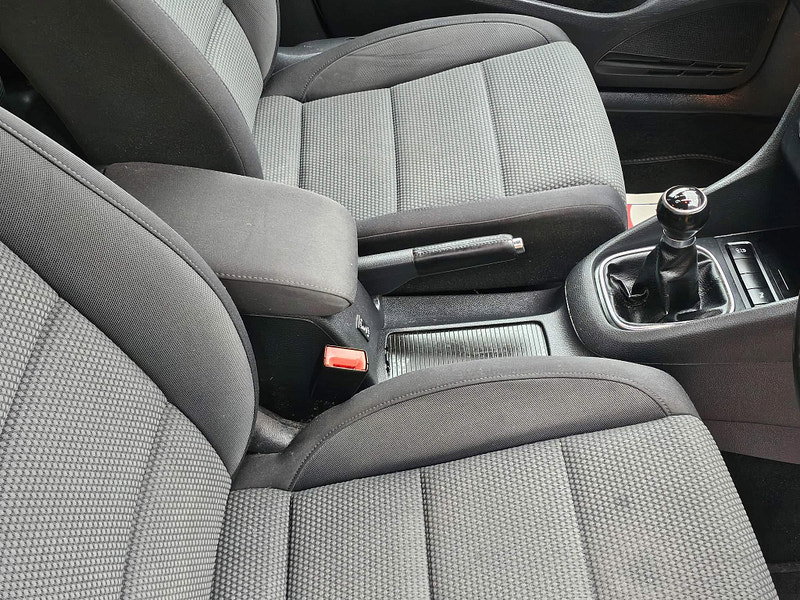 Volkswagen Golf 2.0 TDI Match Euro 5 5dr