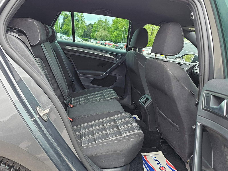 Volkswagen Golf 2.0 TDI GTD BlueLine Euro 6 (s/s) 5dr