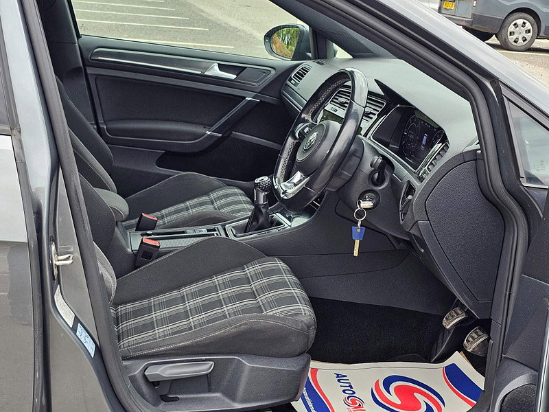 Volkswagen Golf 2.0 TDI GTD BlueLine Euro 6 (s/s) 5dr