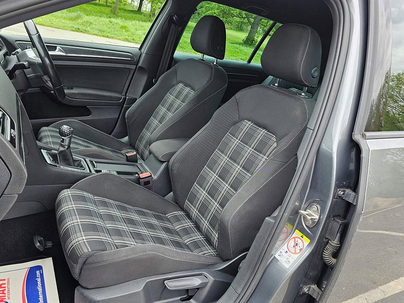 Volkswagen Golf 2.0 TDI GTD BlueLine Euro 6 (s/s) 5dr