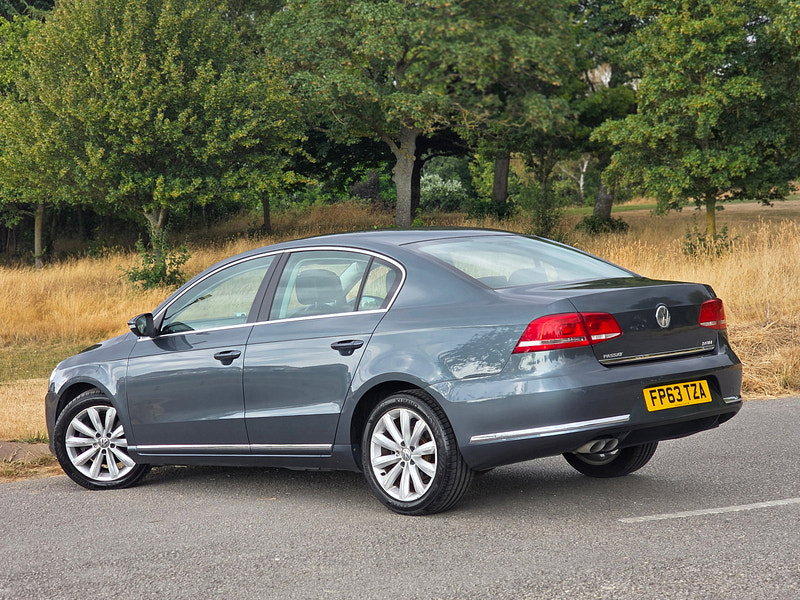 Volkswagen Passat 2.0 TDI BlueMotion Tech Highline Saloon 4dr Diesel Manual Euro 5 (s/s) (140 ps)