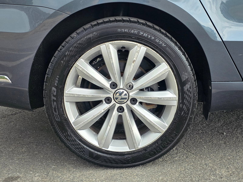 Volkswagen Passat 2.0 TDI BlueMotion Tech Highline Saloon 4dr Diesel Manual Euro 5 (s/s) (140 ps)