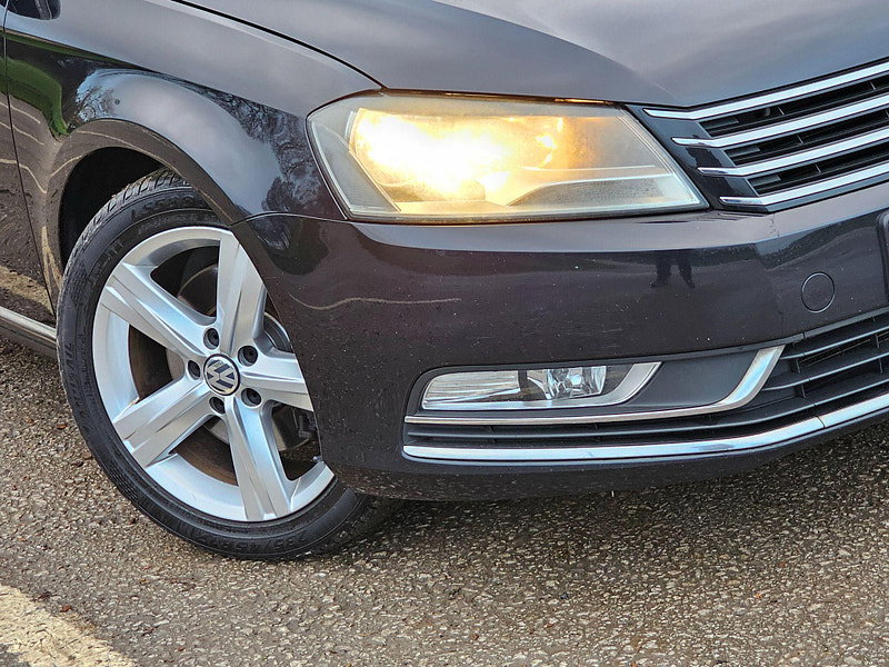 Volkswagen Passat 2.0 TDI BlueMotion Tech SE DSG Euro 5 (s/s) 5dr