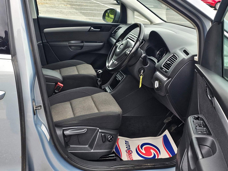 Volkswagen Sharan 2.0 TDI BlueMotion Tech SE Euro 5 (s/s) 5dr