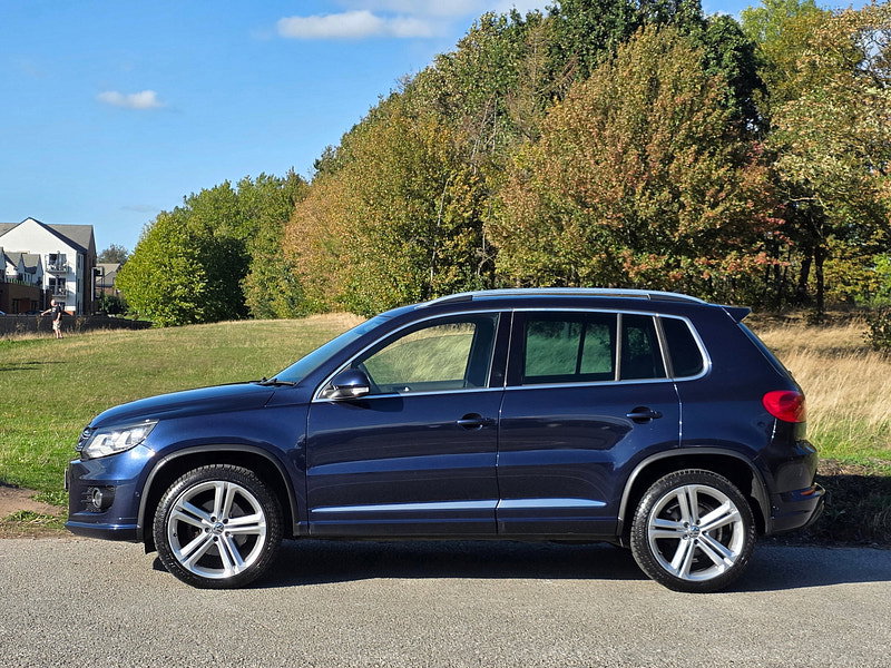 Volkswagen Tiguan 2.0 TDI BlueMotion Tech R-Line SUV 5dr Diesel Manual 4WD Euro 5 (s/s) (Nav) (177 ps)