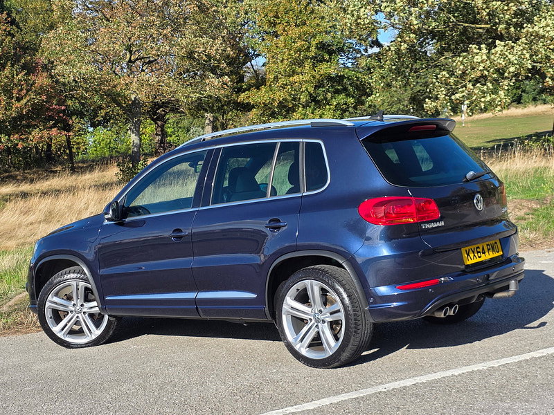 Volkswagen Tiguan 2.0 TDI BlueMotion Tech R-Line SUV 5dr Diesel Manual 4WD Euro 5 (s/s) (Nav) (177 ps)