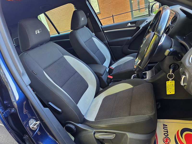 Volkswagen Tiguan 2.0 TDI BlueMotion Tech R-Line SUV 5dr Diesel Manual 4WD Euro 5 (s/s) (Nav) (177 ps)