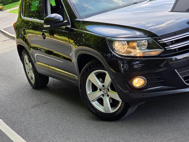 Volkswagen Tiguan 2.0 TDI BlueMotion Tech SE 4WD Euro 5 (s/s) 5dr