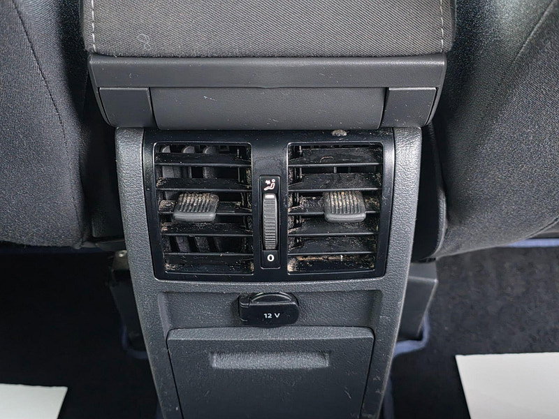 Volkswagen Touran 2.0 TDI BlueMotion Tech SE DSG Euro 5 (s/s) 5dr