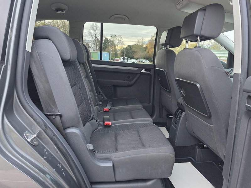 Volkswagen Touran 2.0 TDI BlueMotion Tech SE DSG Euro 5 (s/s) 5dr