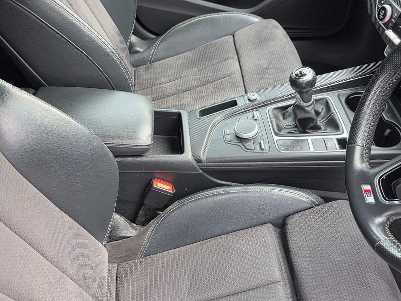 Audi A4 Avant 2.0 TDI ultra S line Euro 6 (s/s) 5dr