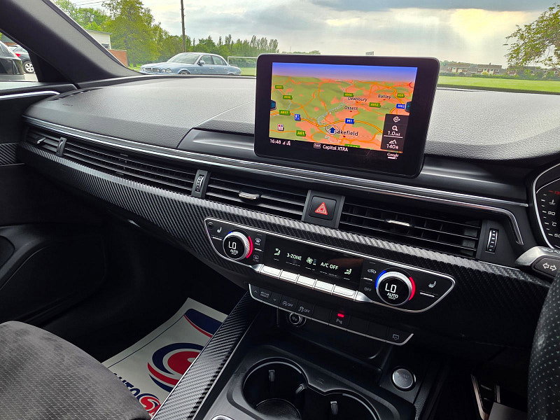 Audi A4 Avant 2.0 TDI ultra S line Euro 6 (s/s) 5dr