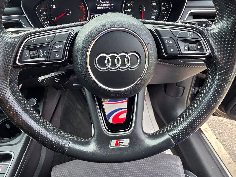 Audi A4 Avant 2.0 TDI ultra S line Euro 6 (s/s) 5dr
