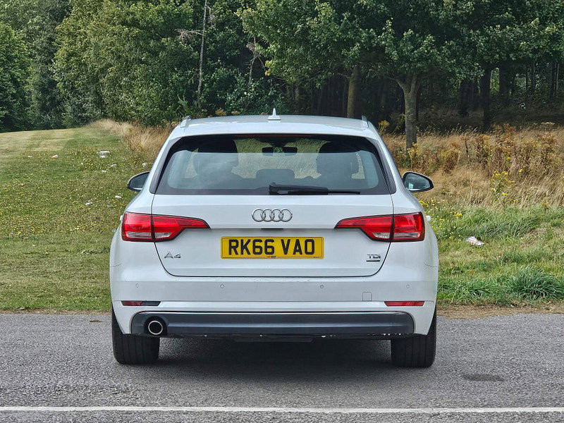 Audi A4 Avant 2.0 TDI ultra Sport Euro 6 (s/s) 5dr